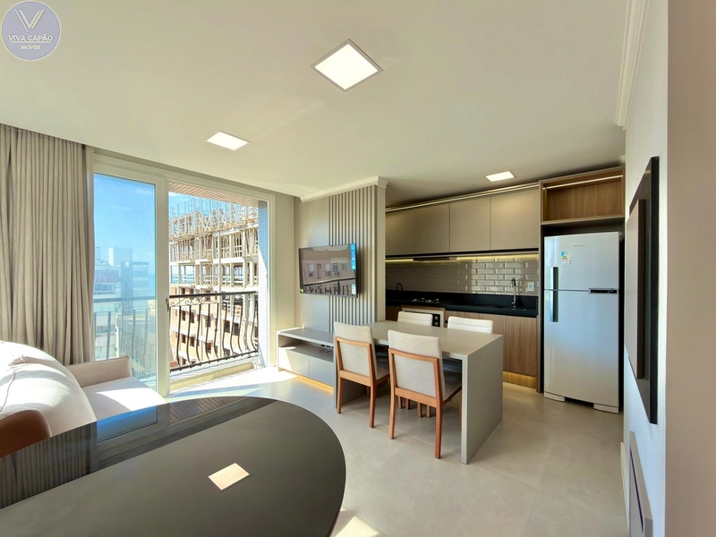 APARTAMENTO À VENDA EM CAPÃO DA CANOA COM SACADA DE FRENTE E VISTA MAR: 1ª foto da galeria de imagens do imóvel