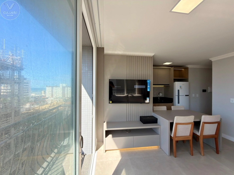 APARTAMENTO À VENDA EM CAPÃO DA CANOA COM SACADA DE FRENTE E VISTA MAR: 9ª foto da galeria de imagens do imóvel