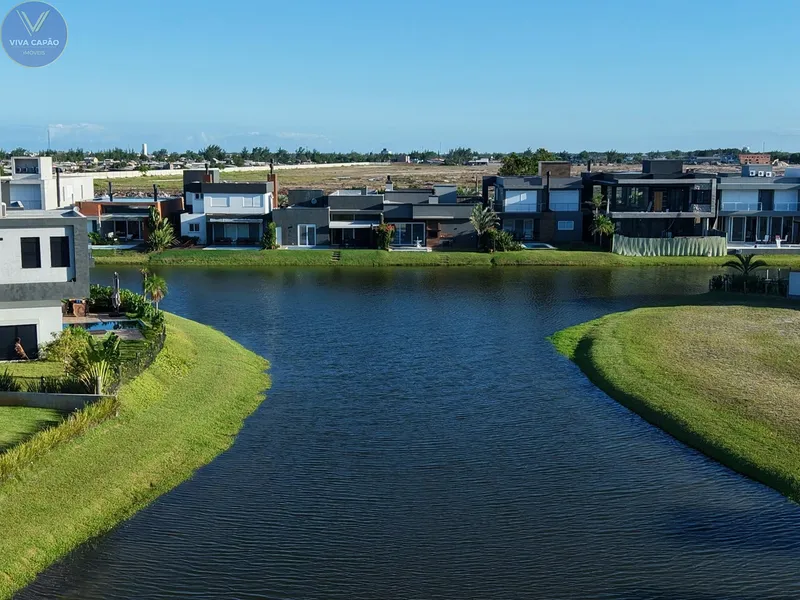 CASA DE LUXO NO CONDOMÍNIO RIVIERA - BEIRA LAGO - XANGRI-LÁ: 5ª foto da galeria de imagens do imóvel