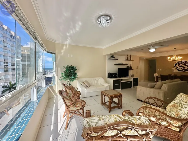 Morar com Estilo e Conforto à Beira-Mar!