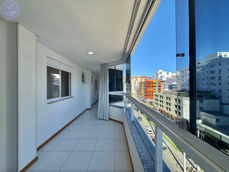 APARTAMENTO COM SACADÃO EM 60X