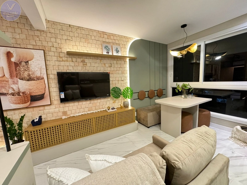 APARTAMENTO FINAMENTE DECORADO AO LADO DA PRAÇA FLAVIO BOYANOVISK: 1ª foto da galeria de imagens do imóvel