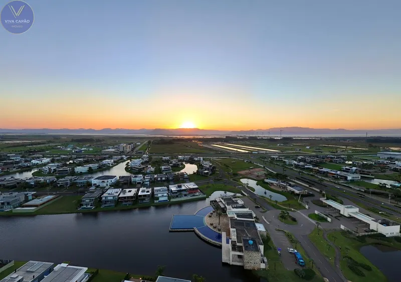LINDO SOBRADO A BEIRA LAGO COM 5 SUÍTES: 16ª foto da galeria de imagens do imóvel