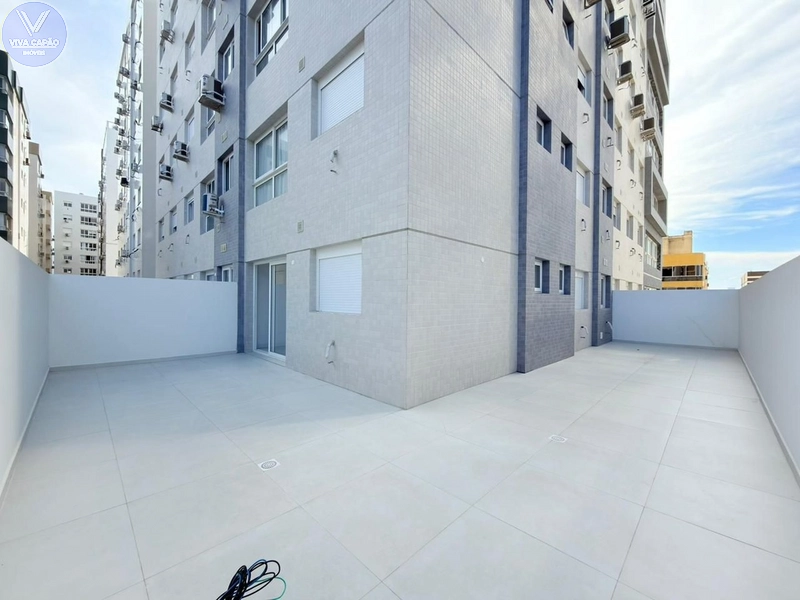 APARTAMENTO À VENDA  Bairro Navegantes  COM TERRAÇO EM L