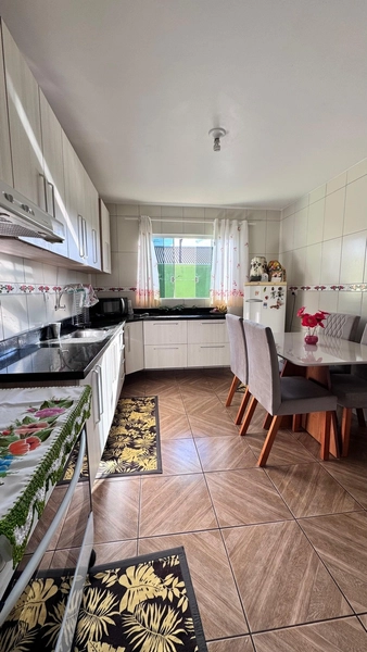 Casa bem localizada no bairro Nações!: 8ª foto da galeria de imagens do imóvel