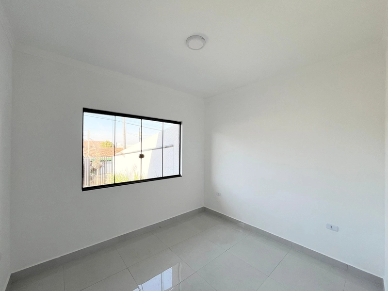 Casa bem localizada no bairro Iguaçu!: 5ª foto da galeria de imagens do imóvel