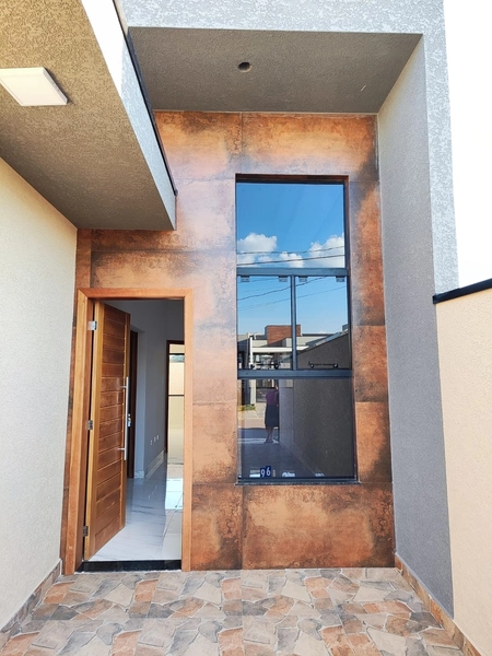 Linda casa 3 quartos com suíte de fino acabamento: 3ª foto da galeria de imagens do imóvel