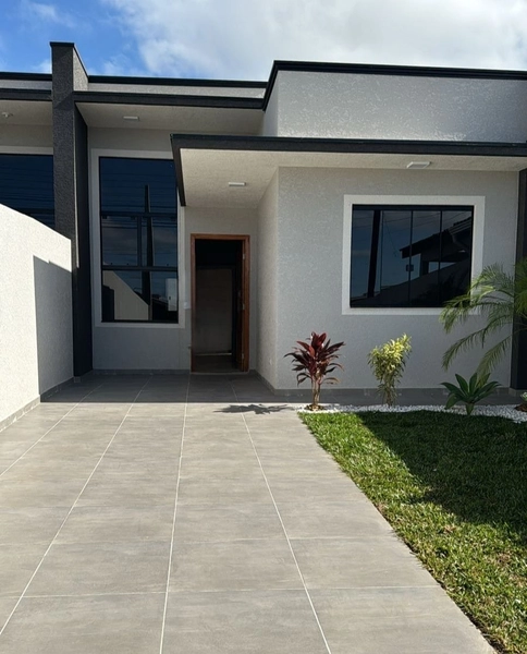 Linda casa de 3 quartos com suíte: 1ª foto da galeria de imagens do imóvel