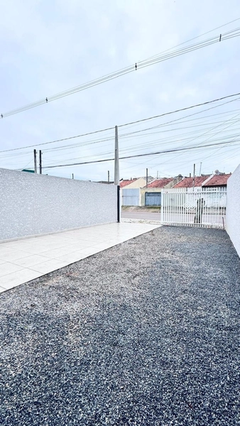 Linda casa de 3 quartos com suíte: 2ª foto da galeria de imagens do imóvel