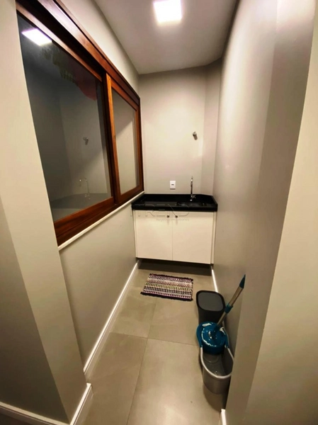 Amplo 1 dormitório no centro, mobiliado e decorado: 6ª foto da galeria de imagens do imóvel