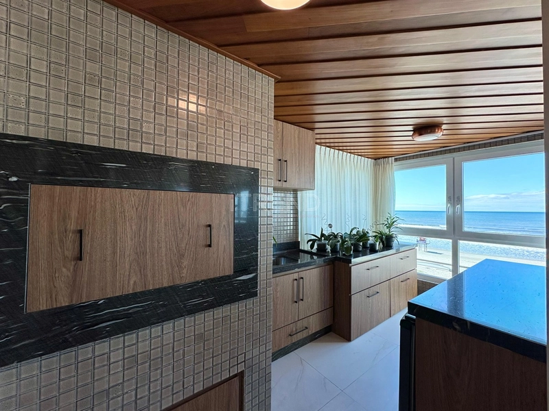 APARTAMENTO À VENDA COM VISTA PARA MAR APENAS UM APTO POR ANDAR: 7ª foto da galeria de imagens do imóvel