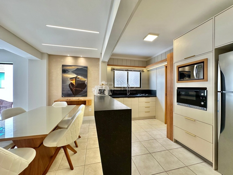 APARTAMENTO À VENDA PRÓXIMO AO MAR COM TERRACÃO: 12ª foto da galeria de imagens do imóvel