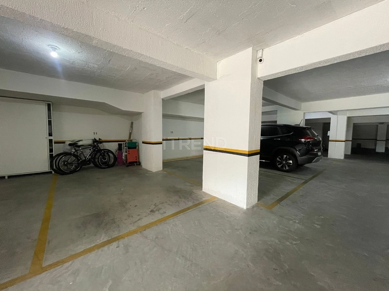 Apto com terraço: 2ª foto da galeria de imagens do imóvel
