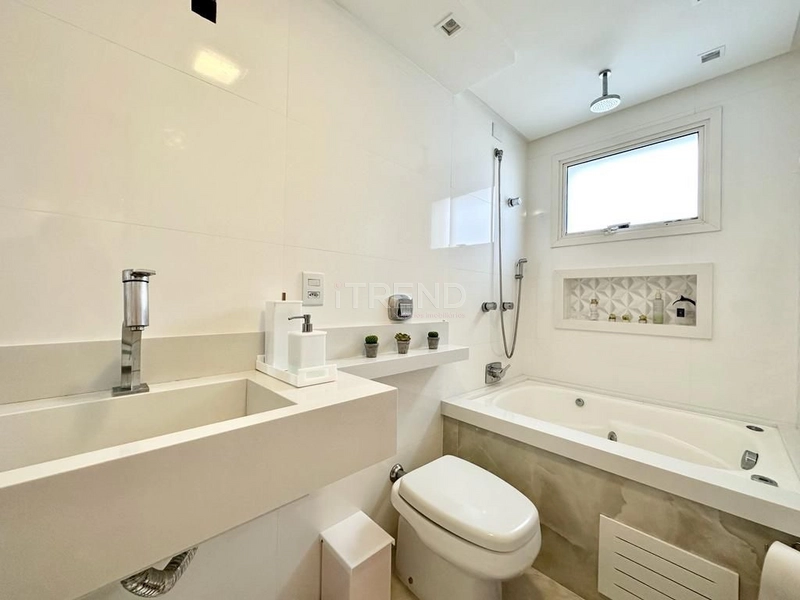 Amplo apartamento de frente perto do mar.: 4ª foto da galeria de imagens do imóvel