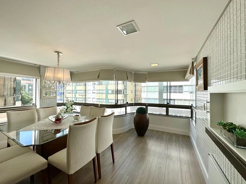 Amplo apartamento de frente perto do mar.: 19ª foto da galeria de imagens do imóvel