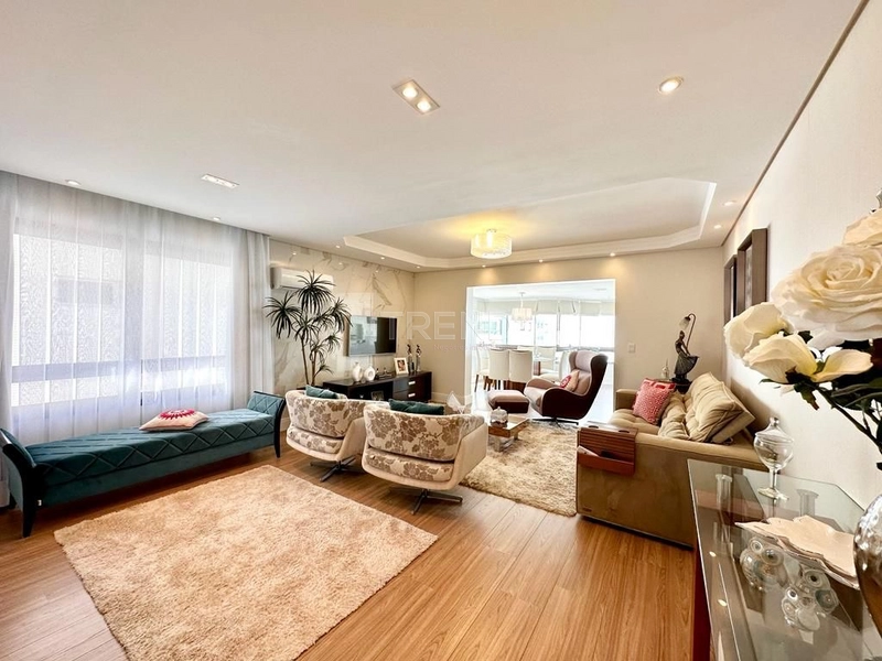 Amplo apartamento de frente perto do mar.: 21ª foto da galeria de imagens do imóvel