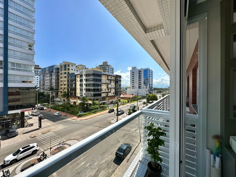 DE FRENTE NA AVENIDA E COM VISTA PARA O MAR!: 5ª foto da galeria de imagens do imóvel