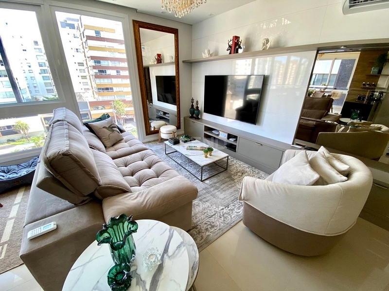 3 DORM. FINAMENTE MOBILIADO E DECORADO DE FRENTE PARA PRAÇA: 13ª foto da galeria de imagens do imóvel