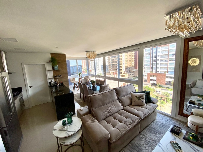 3 DORM. FINAMENTE MOBILIADO E DECORADO DE FRENTE PARA PRAÇA: 11ª foto da galeria de imagens do imóvel