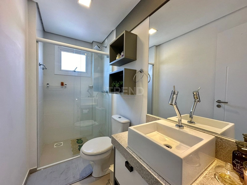 APARTAMENTO À VENDA COM VISTA PARA O MAR: 24ª foto da galeria de imagens do imóvel