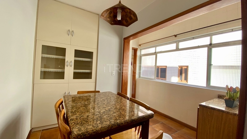 Duplex 4 dormitórios a uma quadra do mar: 22ª foto da galeria de imagens do imóvel