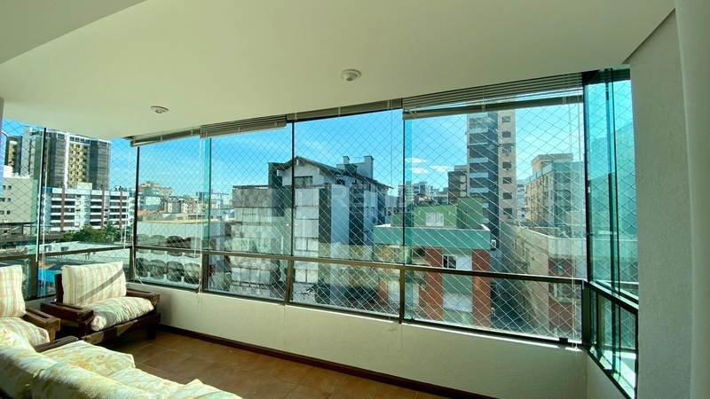 Duplex 4 dormitórios a uma quadra do mar: 18ª foto da galeria de imagens do imóvel