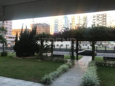EM FRENTE A PRAÇA: 8ª foto da galeria de imagens do imóvel