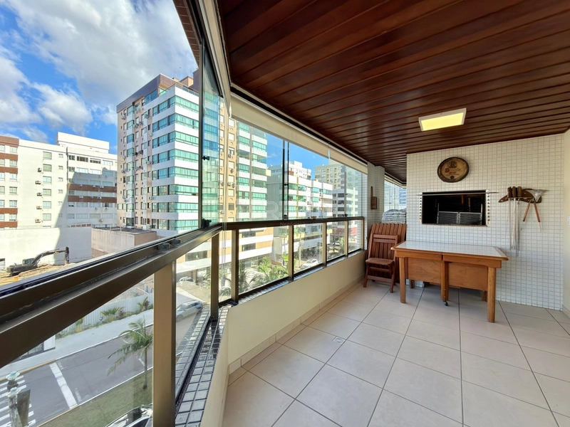 APARTAMENTO DE ESQUINA, COM VISTA PARA O MAR: 2ª foto da galeria de imagens do imóvel