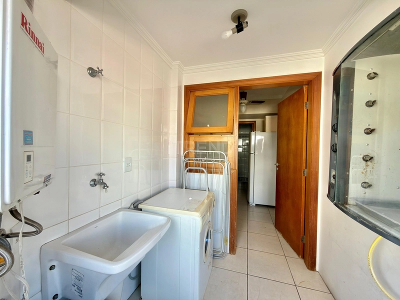 APARTAMENTO DE ESQUINA, COM VISTA PARA O MAR: 9ª foto da galeria de imagens do imóvel