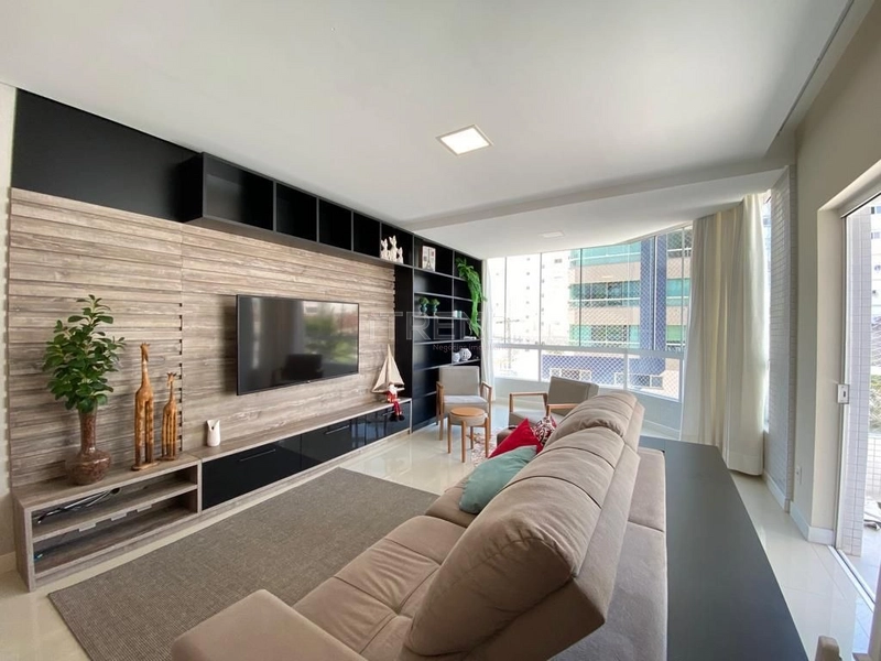Apartamento com terraço no Centro: 8ª foto da galeria de imagens do imóvel