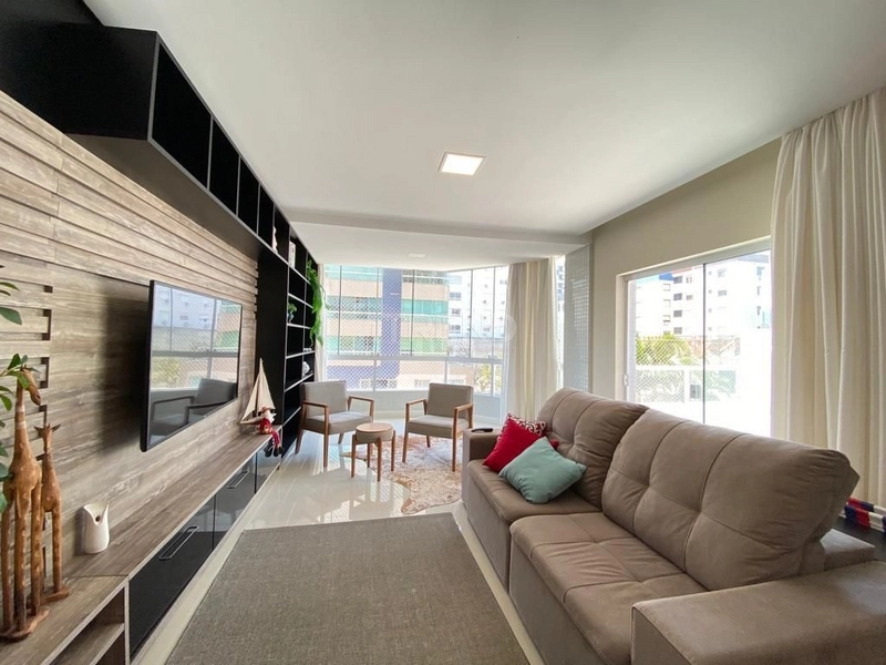 Apartamento com terraço no Centro: 6ª foto da galeria de imagens do imóvel