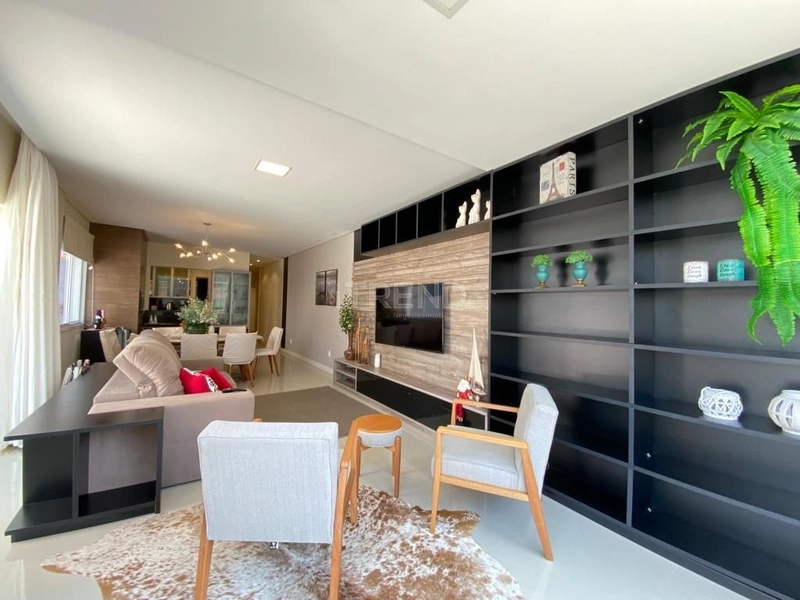 Apartamento com terraço no Centro: 5ª foto da galeria de imagens do imóvel
