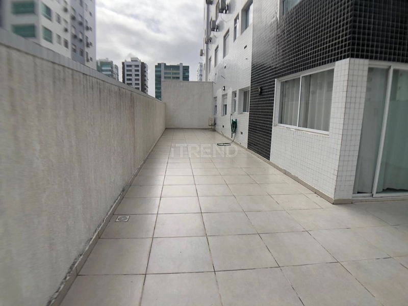 Apartamento com grande terraço: 32ª foto da galeria de imagens do imóvel
