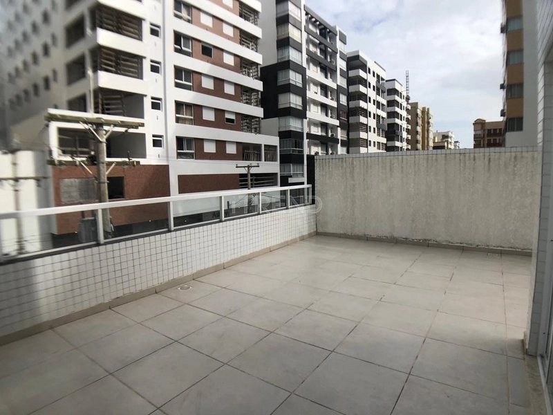 Apartamento com grande terraço: 33ª foto da galeria de imagens do imóvel