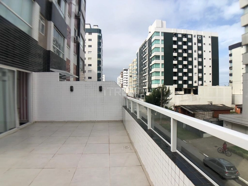 Apartamento com grande terraço: 35ª foto da galeria de imagens do imóvel