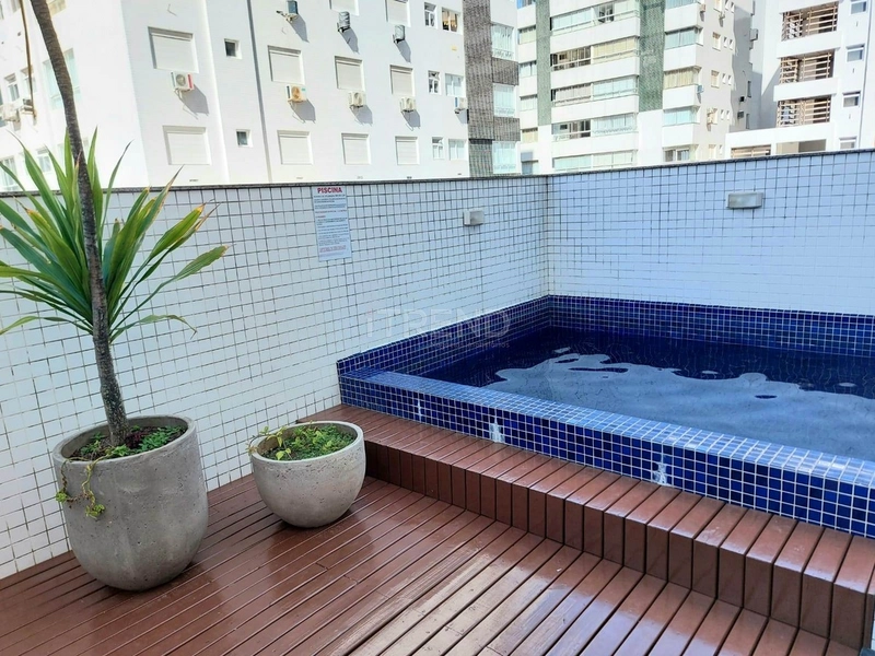 Mobiliado e Decorado - Em frente à Praça: 3ª foto da galeria de imagens do imóvel