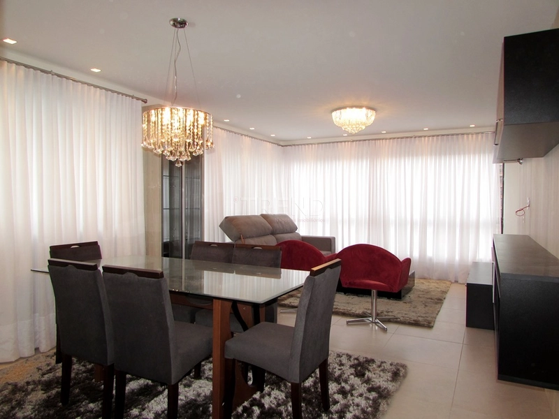 Amplo apartamento com vista liberada: 2ª foto da galeria de imagens do imóvel