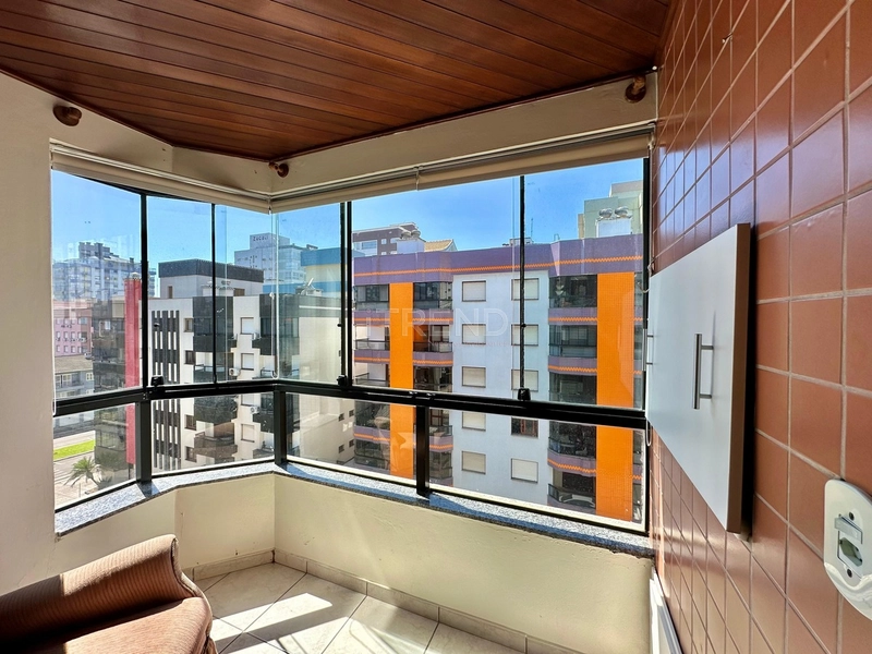 APARTAMENTO À VENDA SACADA DE FRENTE COM CHURRASQUEIRA: 1ª foto da galeria de imagens do imóvel