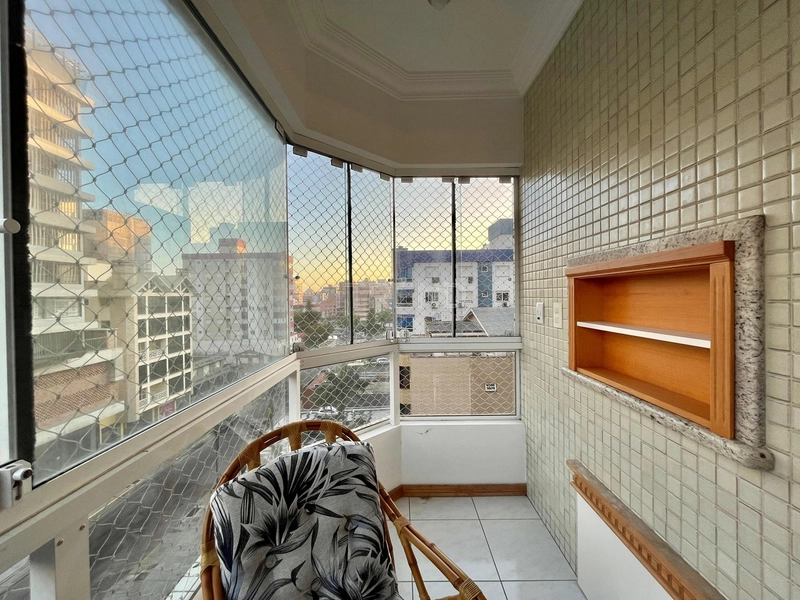 Sacada de Frente: 5ª foto da galeria de imagens do imóvel