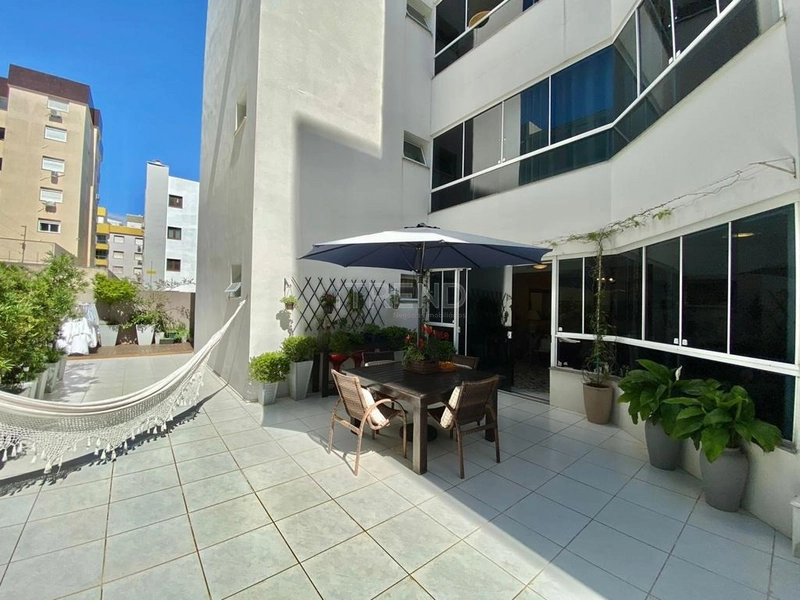 Apartamento com amplo terraço em L: 13ª foto da galeria de imagens do imóvel
