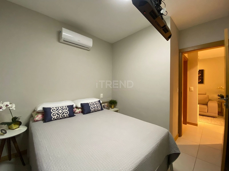 Um dormitório mobiliado e decorado: 17ª foto da galeria de imagens do imóvel