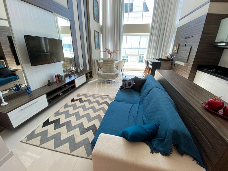 Último andar com pé direito duplo!!