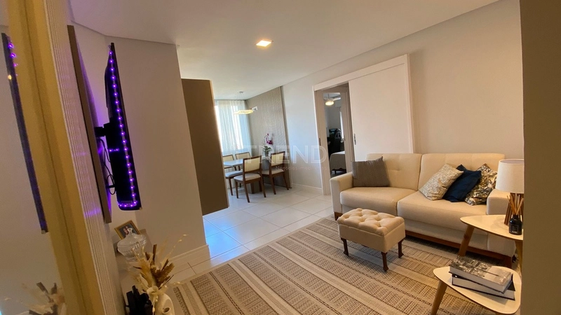 Lindo apartamento mobiliado e decorado.: 2ª foto da galeria de imagens do imóvel