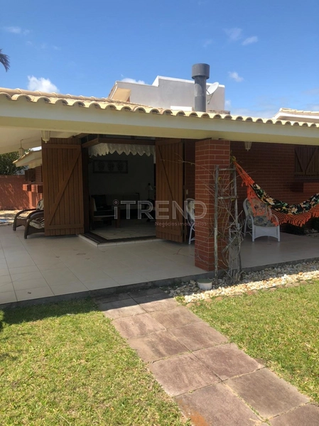 Belíssima casa fora de condomínio: 9ª foto da galeria de imagens do imóvel