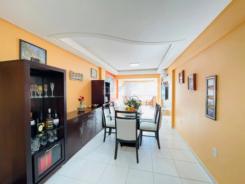 APARTAMENTO À VENDA DE FRENTE PARA AVENIDA VISTA PARA O MAR: 2ª foto da galeria de imagens do imóvel