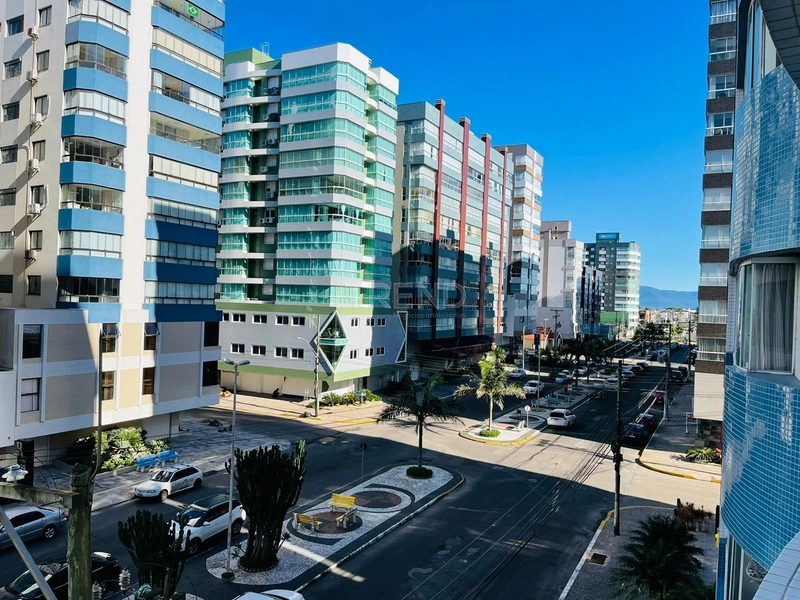 APARTAMENTO À VENDA DE FRENTE PARA AVENIDA VISTA PARA O MAR: 1ª foto da galeria de imagens do imóvel