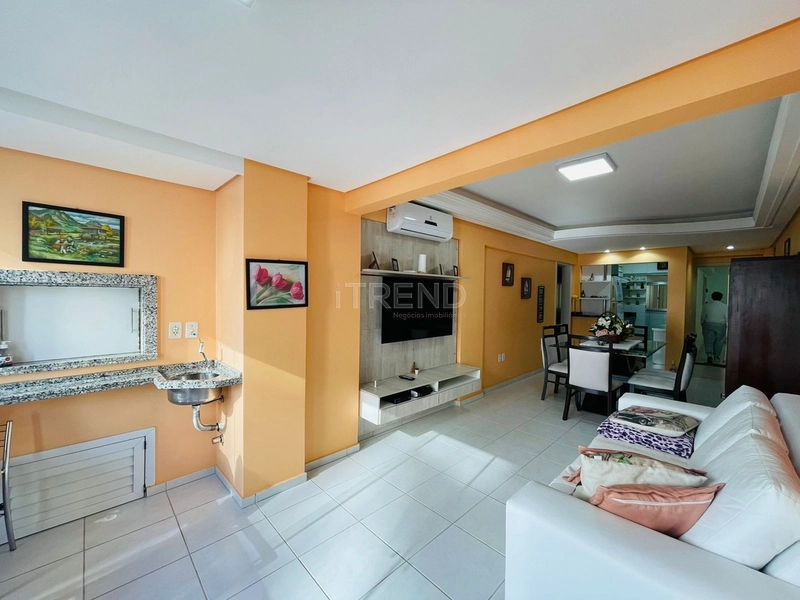 APARTAMENTO À VENDA DE FRENTE PARA AVENIDA VISTA PARA O MAR: 8ª foto da galeria de imagens do imóvel