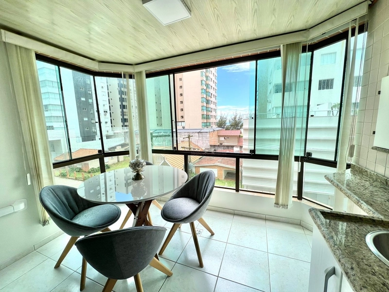 Apartamento com sacada!!: 1ª foto da galeria de imagens do imóvel