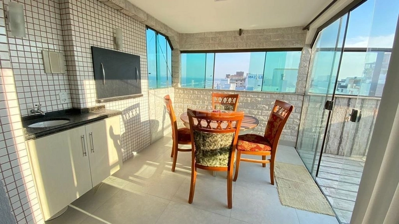 Cobertura duplex com piscina: 3ª foto da galeria de imagens do imóvel