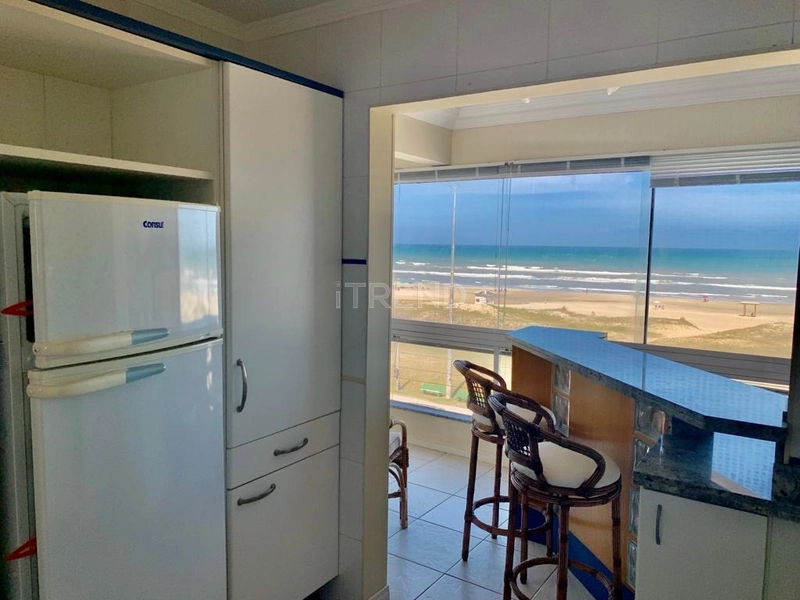 Belíssimo apartamento de frente para o mar: 23ª foto da galeria de imagens do imóvel